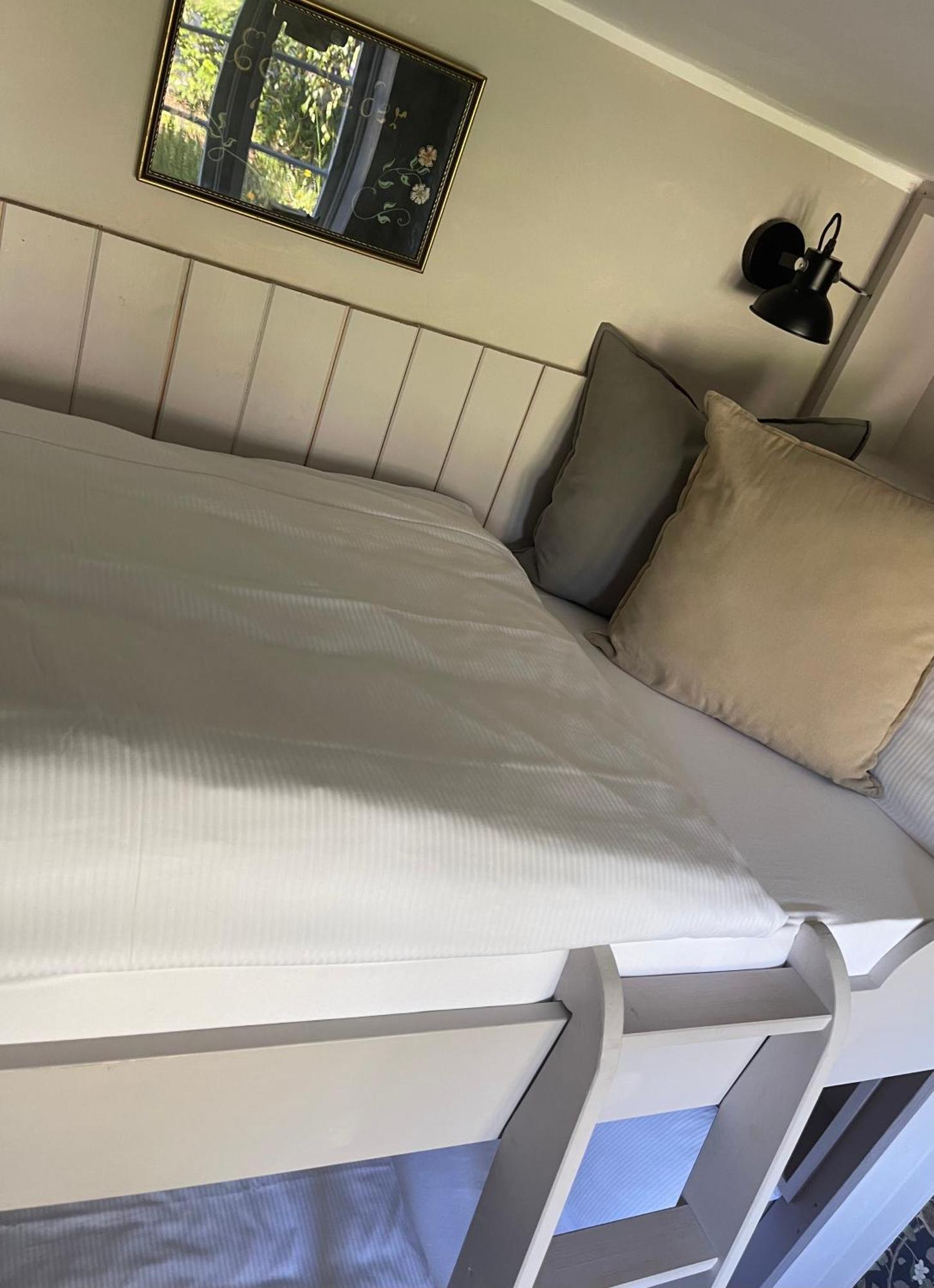 Bernstorfshof Apartment Jübek Екстериор снимка